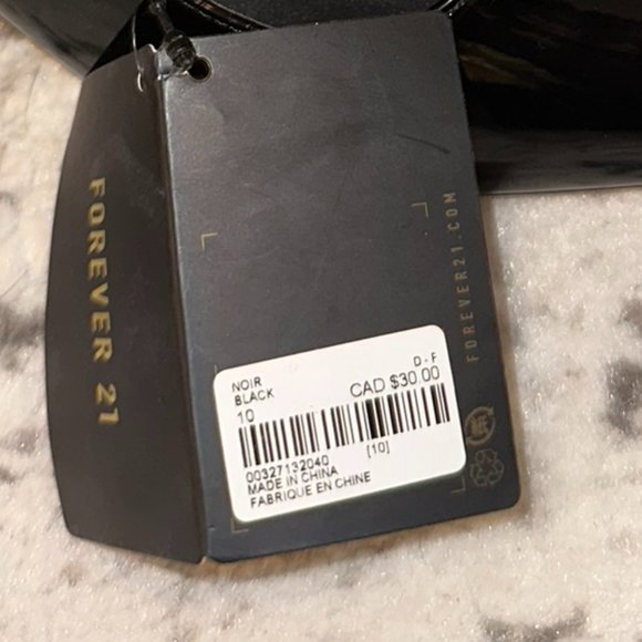 Black Patent 4" heels, Forever 21, NWT, size 10 - Picture 4 of 6